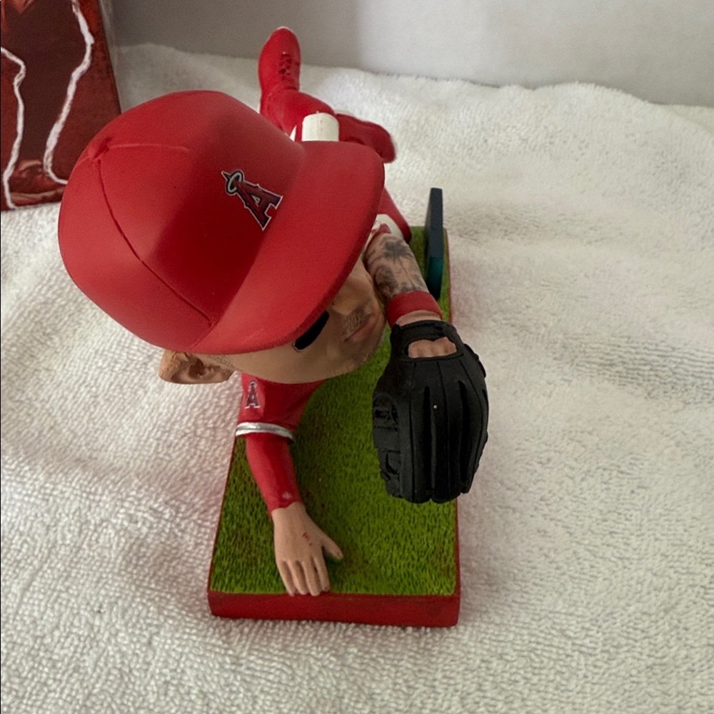 Angels Red Bobblehead Box - Picture 11 of 12